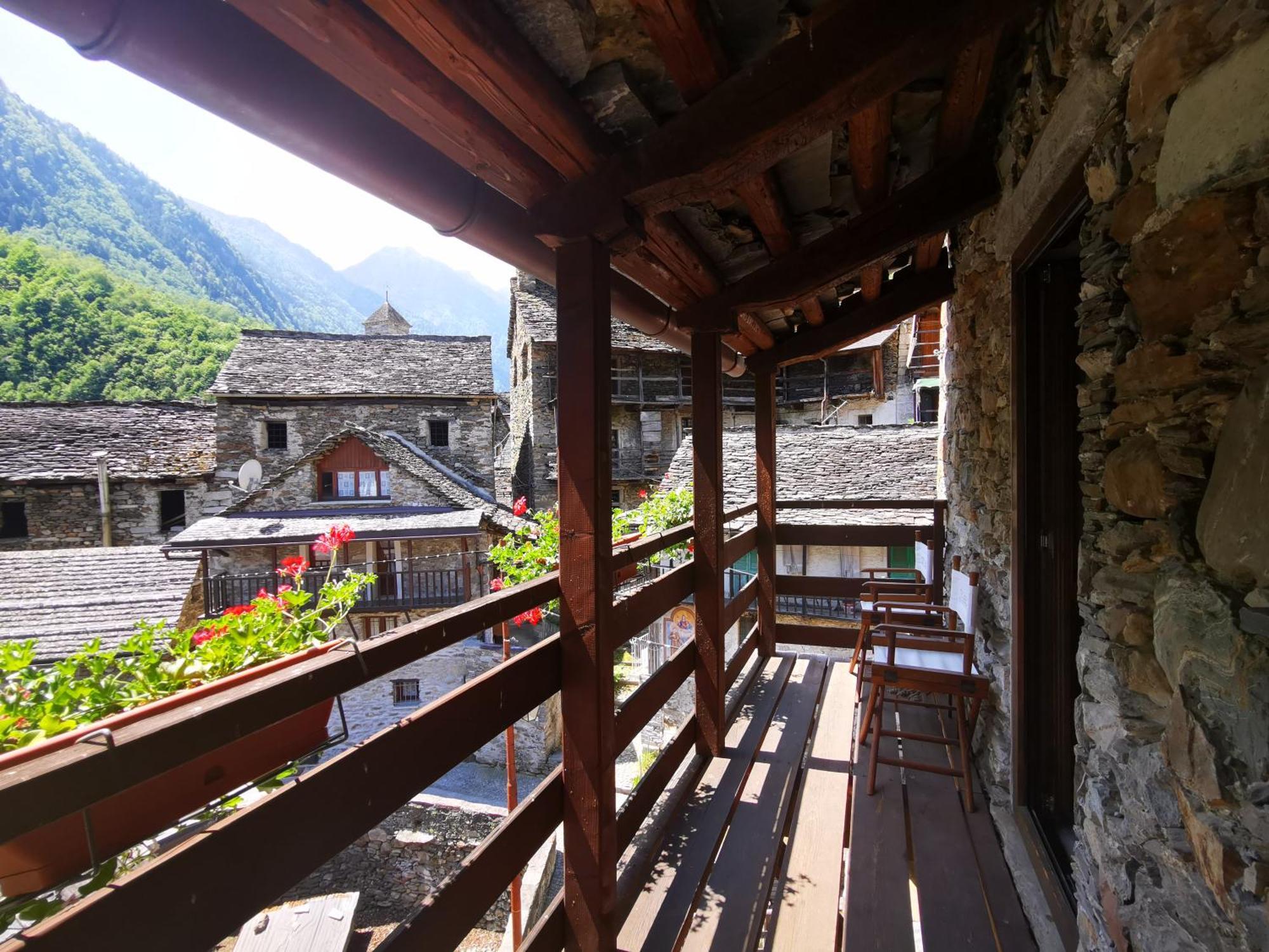 Dimora Storica Casa Vanni Villadossola Exterior foto